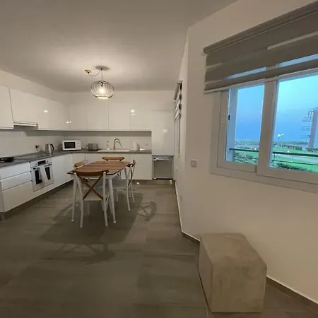 Olive By The Sea Apartament Vokolidha